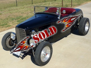 Left front 1932 Ford Hiboy Roadster