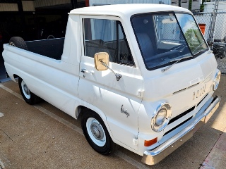 Right Front 1968 Dodge A100