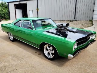 Right front 1968 Plymouth GTX